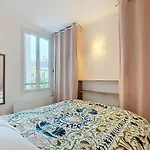 A Cosy Haven In Versailles Charm And Comfort
